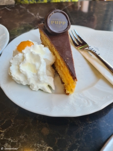 Die legendäre Pupp Torte im Café Pupp