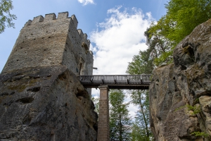 Eingang zur Burg Kokorin