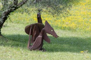 Die teuflischen Geister beschützen die Olivenbäume